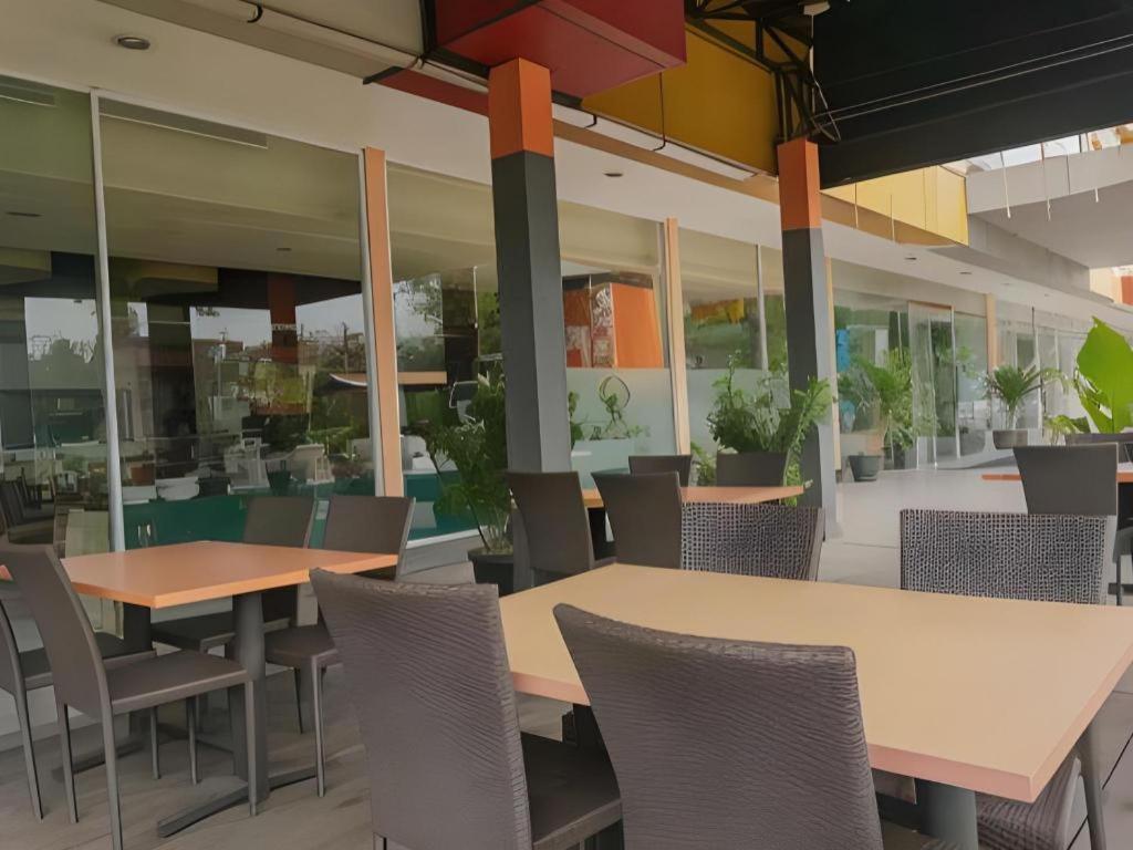 D'Arcici Hotel Cempaka Putih Jakarta Exterior photo
